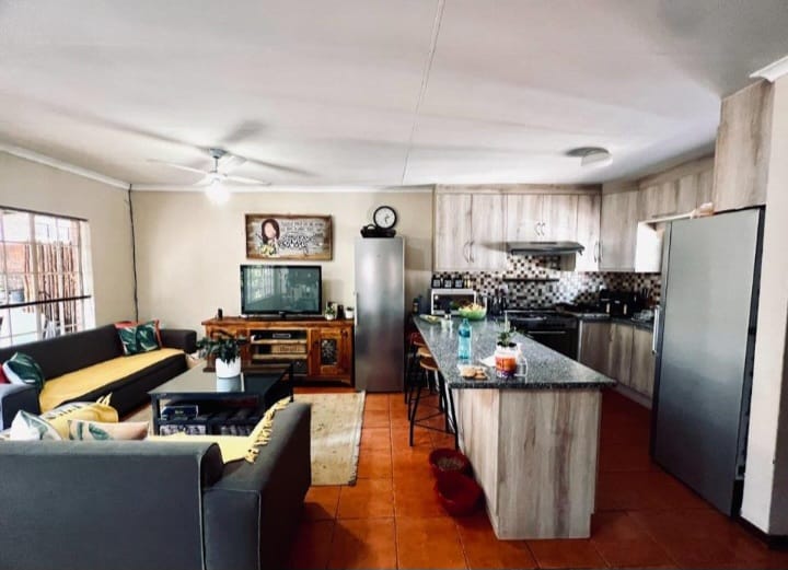 To Let 2 Bedroom Property for Rent in Langenhovenpark Free State